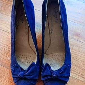 Softspots Navy Heels with Bow Accent